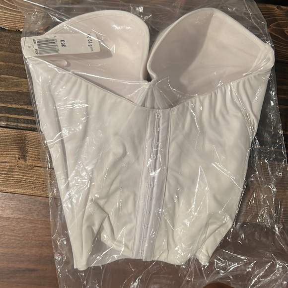 New bra/ corset - Picture 2 of 2